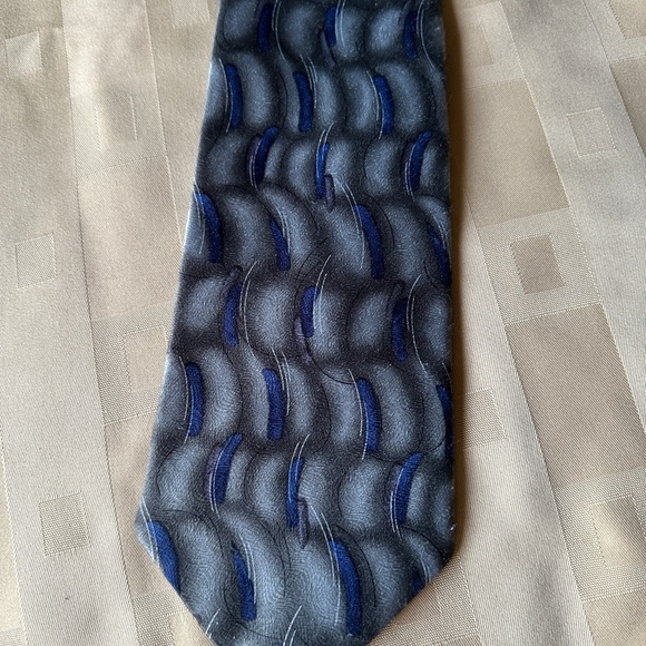 Elegant Towncraft Gray/Greenish and Blue Men's Tie - Picture 3 of 7